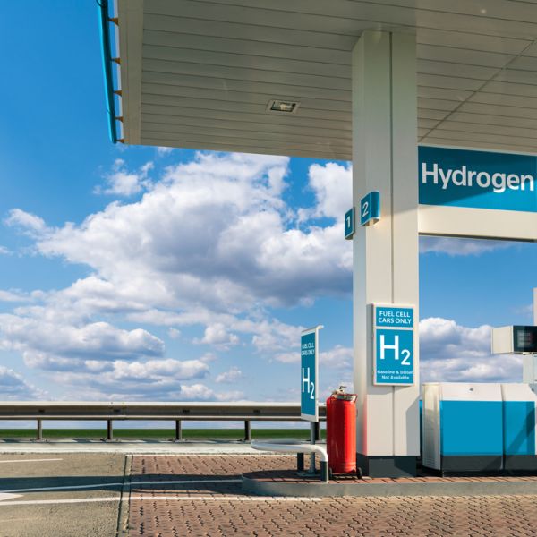Visualisierung einer H2-Tankstelle von iStock-Scharfsinn86